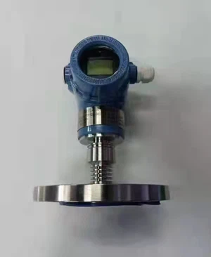 Pressure transmitter with diaphragm Pressure transmitter with diaphragm